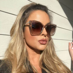 BECKY IV - VINTAGE CRYSTAL + BROWN GRADIENT SUNGLASSES 23 BECKY IV - VINTAGE CRYSTAL + BROWN GRADIENT SUNGLASSES -Sunglasses Sales 08 2023 musicmellie BECKYIV VINTAGECRYSTAL BROWNGRADIENT