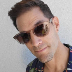 ARLO XL - VINTAGE CRYSTAL + BROWN GRADIENT POLARIZED SUNGLASSES -Sunglasses Sales 09 2023 scottyisfunny ARLOXL VINTAGECRYSTAL BROWNGRADIENTPOLARIZEDSUNGLASSES