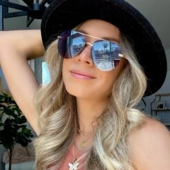 LENOX - GOLD + BLUE GRADIENT + POLARIZED SUNGLASSES -Sunglasses Sales 2021 DIFF Web PDP Katie connelly LENOX 1600x1600 6c31f417 4f48 4022 9198 f63886edbf13