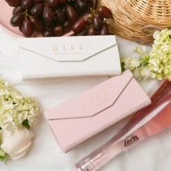 White Folding Case -Sunglasses Sales 2021 DIFF Web PDP Pink White 1600x1600 73bcd086 b257 4f97 8784 f8080fa303cd