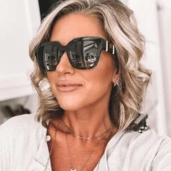 BELLA II - BLACK + GREY + POLARIZED SUNGLASSES -Sunglasses Sales 2022 DIFF Oct Bella II Black Colorblock Temples Grey Gradient 87f8cb96 fc92 4681 a56c 09cc8b32e023
