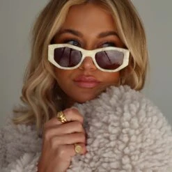 ZOE - MILK N HONEY + BROWN SUNGLASSES 18 ZOE - MILK N HONEY + BROWN SUNGLASSES -Sunglasses Sales 2022 DIFF Web PDP Zoe Milk n Honey Brown 2