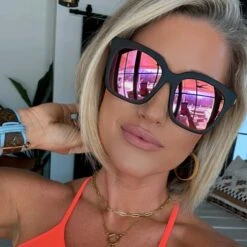 BELLA - BLACK + CLEAR GLASSES -Sunglasses Sales 2023 DIFF Web PDP Bella Matte Black Pink Mirror 714312f9 40bd 412d a420 091427fa925e