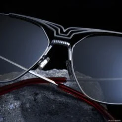 THOR - SILVER + GREY GRADIENT SILVER FLASH + POLARIZED SUNGLASSES -Sunglasses Sales DIFF Web PDP Avengers Thor Detail 02