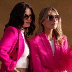 BREE - BRUSHED GOLD + TAUPE ROSE GRADIENT SUNGLASSES -Sunglasses Sales DIFF eyewear Oct Rose Lifestyle PDP Resize Bree Brushed Gold Taupe Rose Gradient Iris Brushed Gold Taupe Rose Gradient Flash