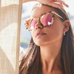 BECKY IV - CREAM TORTOISE + PINK MIRROR SUNGLASSES -Sunglasses Sales Holiday PDP 0000s 0029 DIFF SEPT2020 TREVERH 18770 beckyII 063e138a 9e39 4d4b b827 4cd71d29fe5c