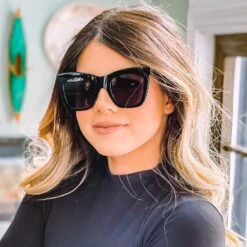 KAIA - BLACK + GREY + POLARIZED SUNGLASSES -Sunglasses Sales KAIA BK GR170P lifestylePDP 1