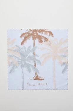 BEVERLIN - HENDRIX + SILVER + BLUE TO GREY GRADIENT POLARIZED SUNGLASSES -Sunglasses Sales LAURABEVERLINPACKAGING CLOTH 70d46619 bdb5 4697 b615 01d46cdbb889