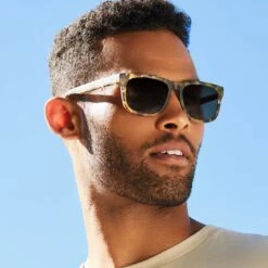 RILEY - MATTE MOSS HAVANA + BROWN GRADIENT SUNGLASSES -Sunglasses Sales RILEY mattemosshavana browngradient lifestylePDP1 000e5b67 f594 41a3 aa7d 1f9926e75ef2