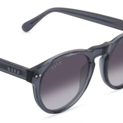 CODY - NIGHT SKY + GREY GRADIENT POLARIZED SUNGLASSES -Sunglasses Sales diff eyewear cody night sky grey gradient polarized sunglasses alt 4