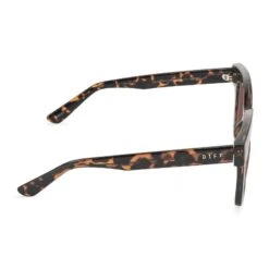 MAKAY - DARK TORTOISE + BROWN GRADIENT SUNGLASSES 8 MAKAY - DARK TORTOISE + BROWN GRADIENT SUNGLASSES -Sunglasses Sales diff eyewear makay dark tortoise brown gradient sunglasses alt 3