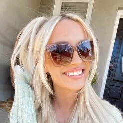 BECKY IV - VINTAGE CRYSTAL + BROWN GRADIENT SUNGLASSES 18 BECKY IV - VINTAGE CRYSTAL + BROWN GRADIENT SUNGLASSES -Sunglasses Sales diff eyewear womens sunglasses 1x1 heyitsbecks V2 becky iv vintage crystal brown VC BG189