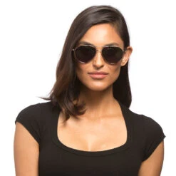 SCOUT - GOLD + GREY BLUE + POLARIZED SUNGLASSES 22 SCOUT - GOLD + GREY BLUE + POLARIZED SUNGLASSES -Sunglasses Sales scout gold2018 diff onmodel women 800px 385